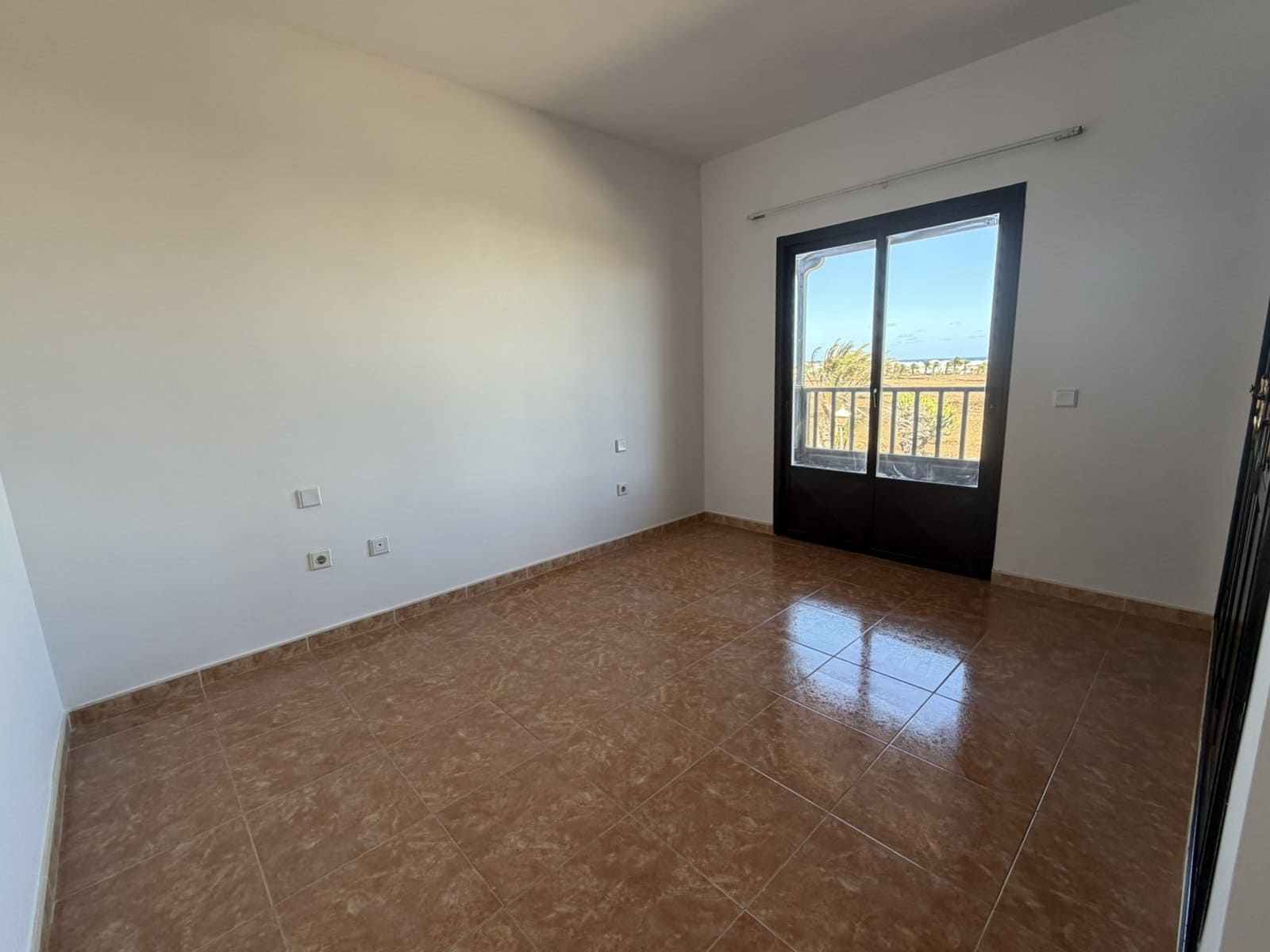 3 bedroom Apartment for sale in Costa Teguise with garage - € 395,000 (Ref: 10039296)