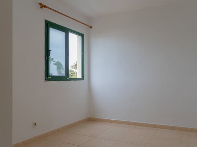 2 bedroom Apartment for sale in Costa Teguise, Teguise with pool garage - € 275,000 (Ref: 10101041)