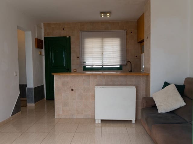 2 bedroom Apartment for sale in Costa Teguise, Teguise with pool garage - € 275,000 (Ref: 10101041)