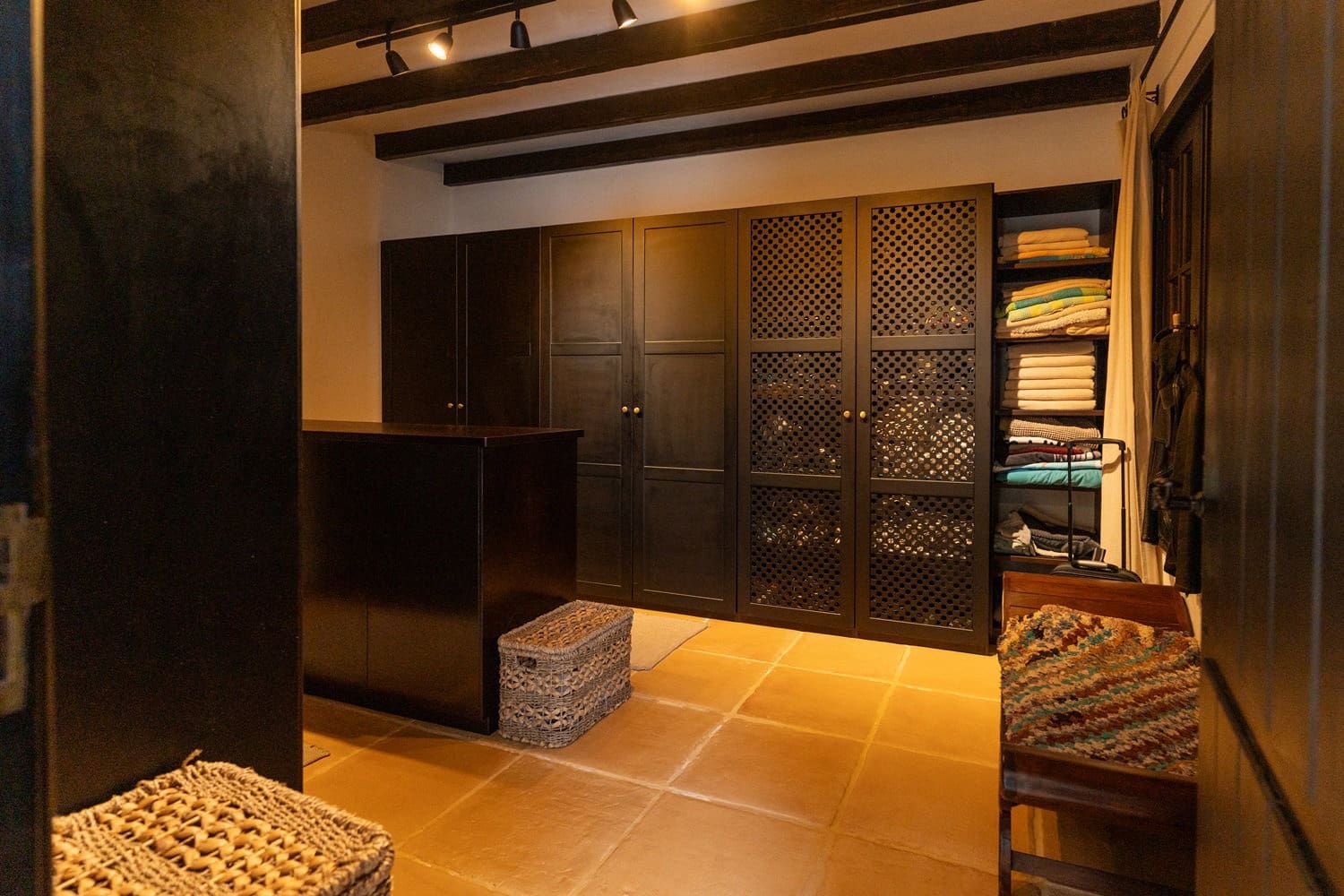4 bedroom Finca/Country House for sale in Haria with garage - € 1,150,000 (Ref: 10124984)