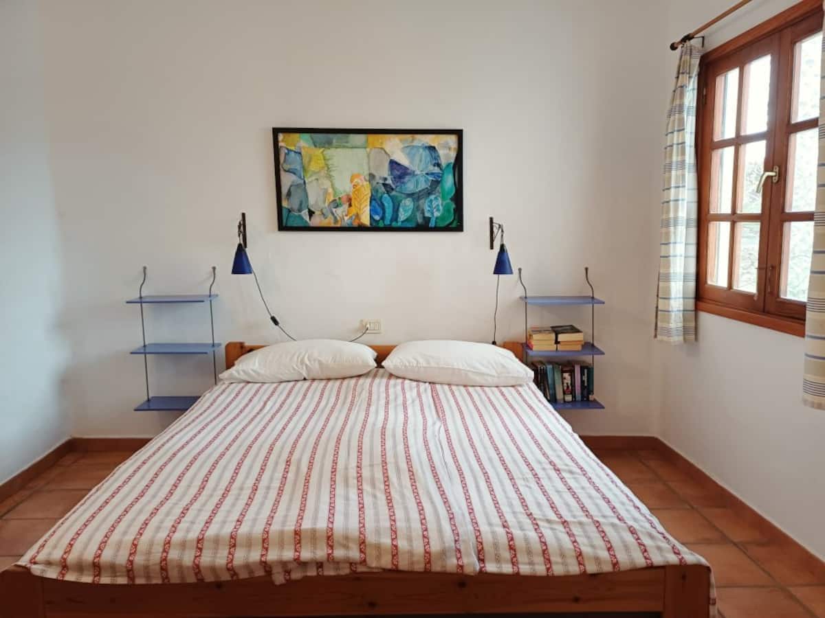 5 bedroom Finca/Country House for sale in Mala with garage - € 630,000 (Ref: 10160608)