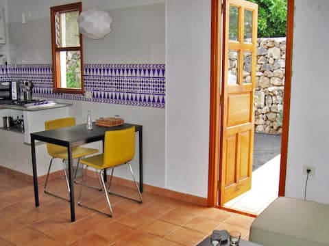 5 bedroom Finca/Country House for sale in Mala with garage - € 630,000 (Ref: 10160608)