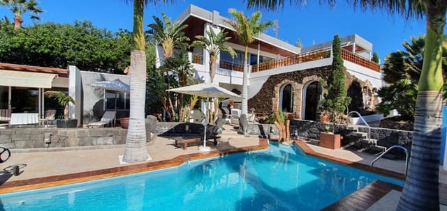 5 soverom Villa til salgs i Las Brenas, Yaiza med svømmebasseng garasje - € 1 299 000 (Ref: 5931713)