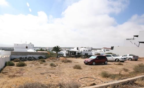 Grunde uden byggetilladelser til salg i Teguise - € 97.500 (Ref: 6639565)