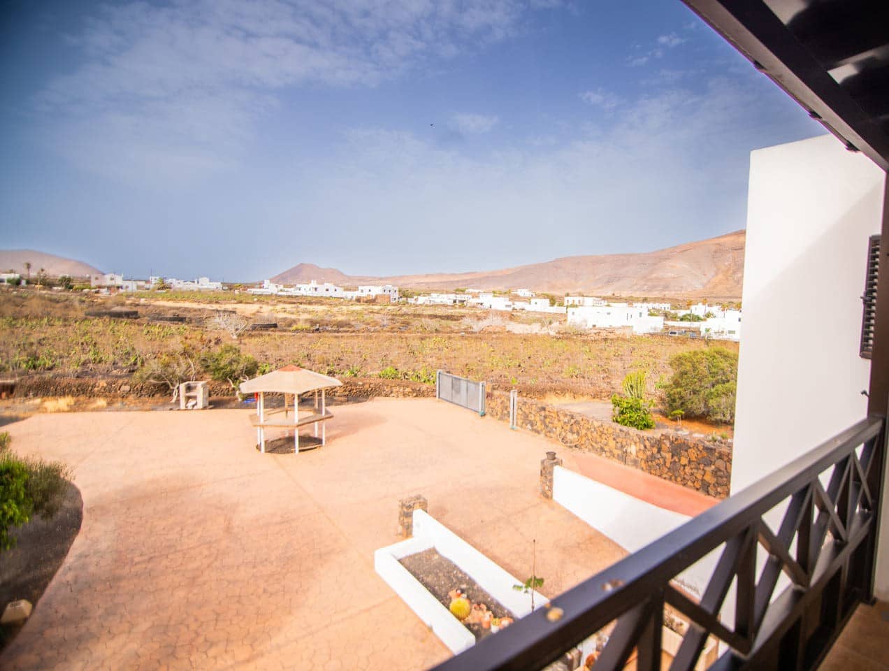 5 bedroom Villa for sale in Mala, Haría with garage € 495,000 (Ref