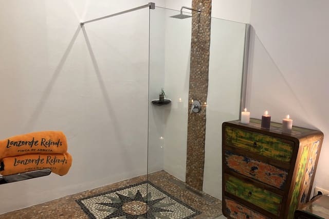 Comercial para venda em Costa Teguise, Teguise - 136 500 € (Ref: 8471204)