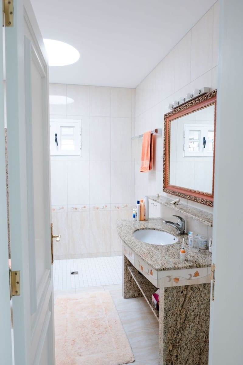 4 soveværelse Villa til salg i Costa Teguise med garage - € 1.100.000 (Ref: 8913655)