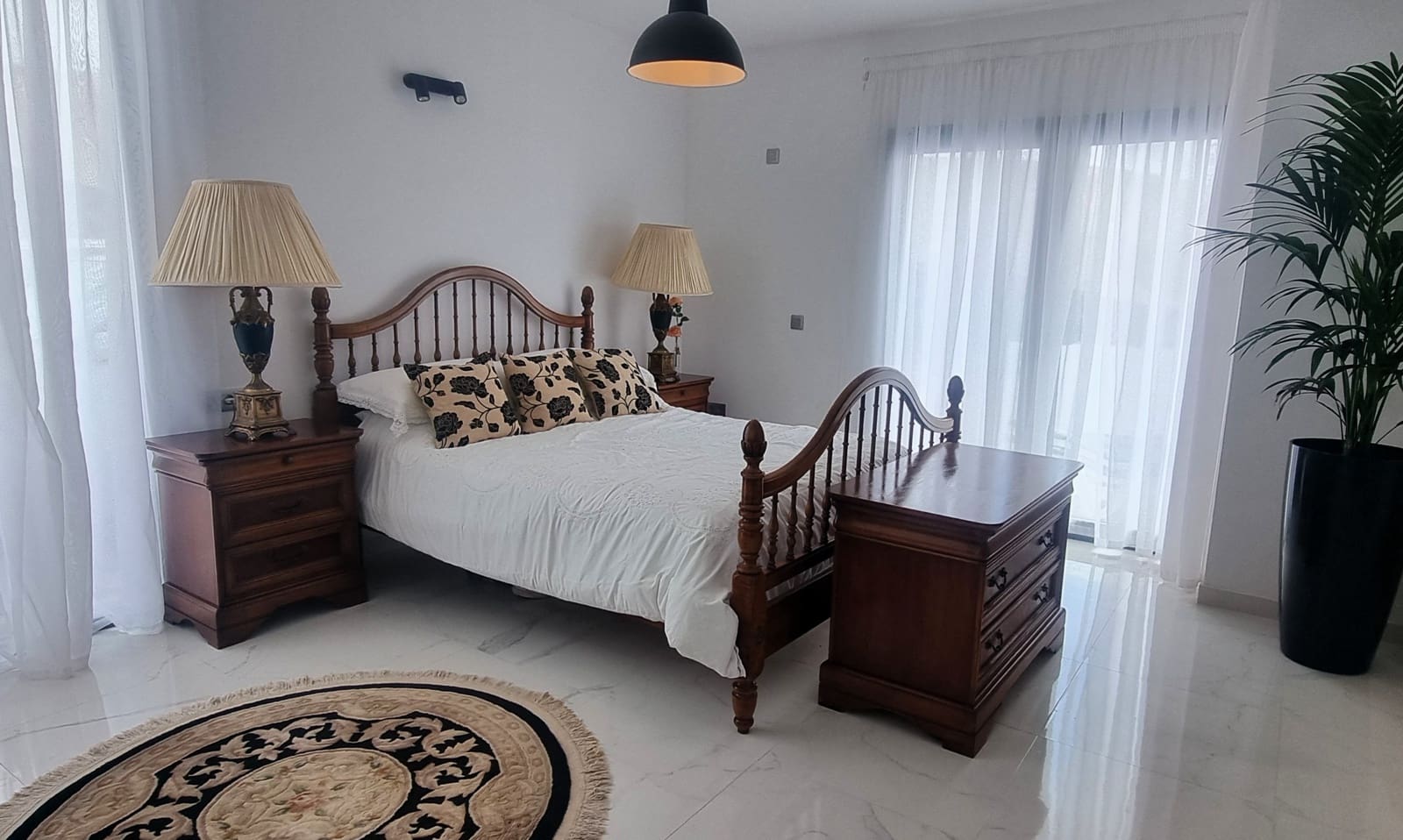 3 soveværelse Villa til salg i Tabayesco med swimmingpool garage - € 650.000 (Ref: 9050373)