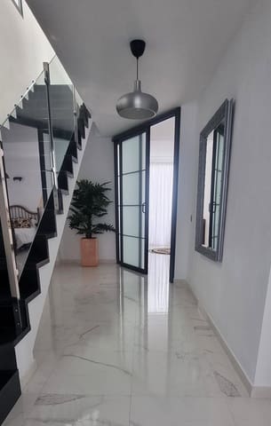 3 soverom Villa til salgs i Tabayesco, Haría med svømmebasseng garasje - € 650 000 (Ref: 9050373)