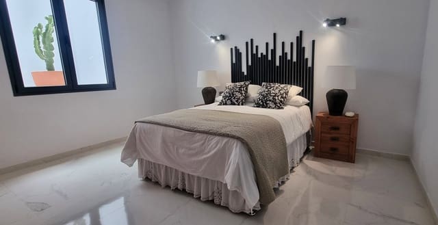 3 soverom Villa til salgs i Tabayesco, Haría med svømmebasseng garasje - € 650 000 (Ref: 9050373)