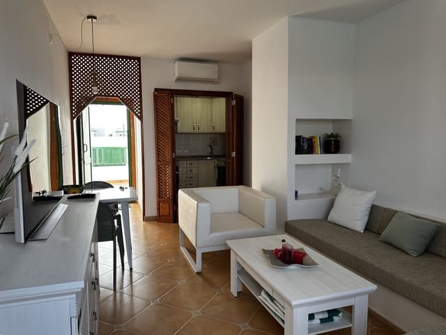 1 soveværelse Lejlighed til salg i Costa Teguise, Teguise med garage - € 265.000 (Ref: 9076955)