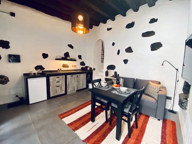 7 slaapkamer Finca/Landhuis te koop in Uga, Yaiza met zwembad garage - € 3.600.000 (Ref: 9123525)