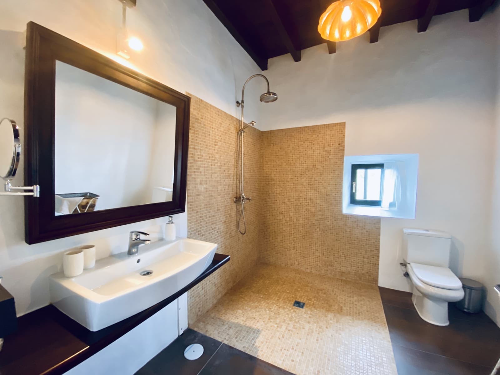 7 soveværelse Finca/Landehus til salg i Uga med swimmingpool garage - € 3.600.000 (Ref: 9123525)