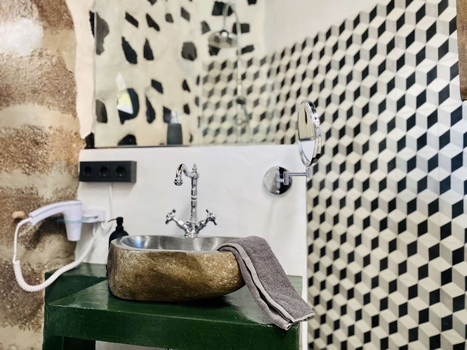 7 soveværelse Finca/Landehus til salg i Uga med swimmingpool garage - € 3.600.000 (Ref: 9123525)