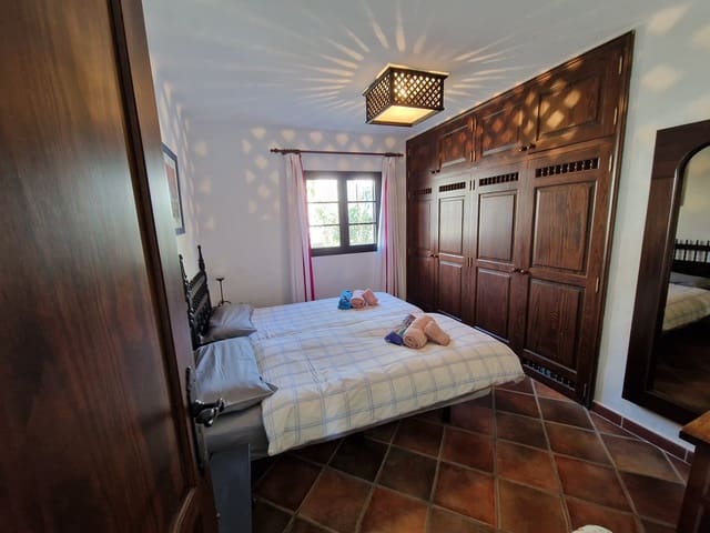 3 slaapkamer Villa te koop in Nazaret, Teguise met zwembad - € 625.000 (Ref: 9249142)