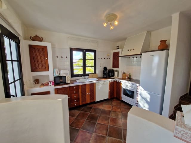 3 slaapkamer Villa te koop in Nazaret, Teguise met zwembad - € 625.000 (Ref: 9249142)