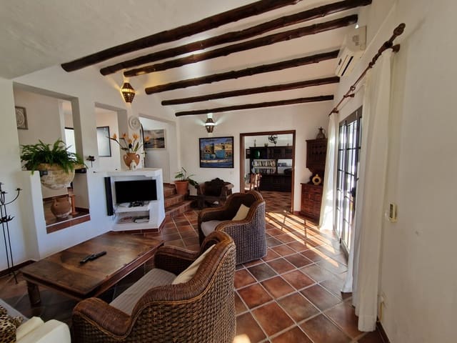 3 slaapkamer Villa te koop in Nazaret, Teguise met zwembad - € 625.000 (Ref: 9249142)