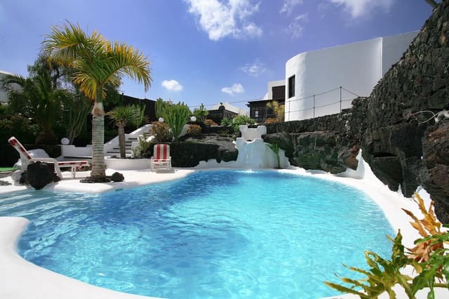7 bedroom Finca/Country House for sale in Tahiche, Teguise with pool garage - € 1,690,000 (Ref: 9301777)