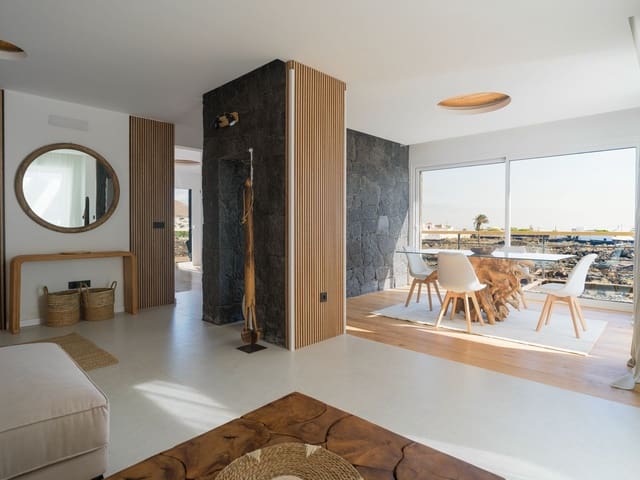 6 soverom Villa til salgs i Tahiche, Teguise med svømmebasseng garasje - € 2 400 000 (Ref: 9343576)