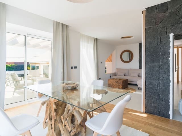 6 soverom Villa til salgs i Tahiche, Teguise med svømmebasseng garasje - € 2 400 000 (Ref: 9343576)