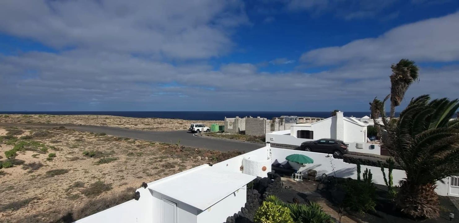 2 bedroom Apartment for sale in Charco del Palo with garage - € 475,000 (Ref: 9653161)
