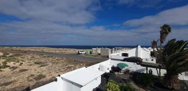 2 bedroom Apartment for sale in Charco del Palo, Haría with garage - € 475,000 (Ref: 9653161)
