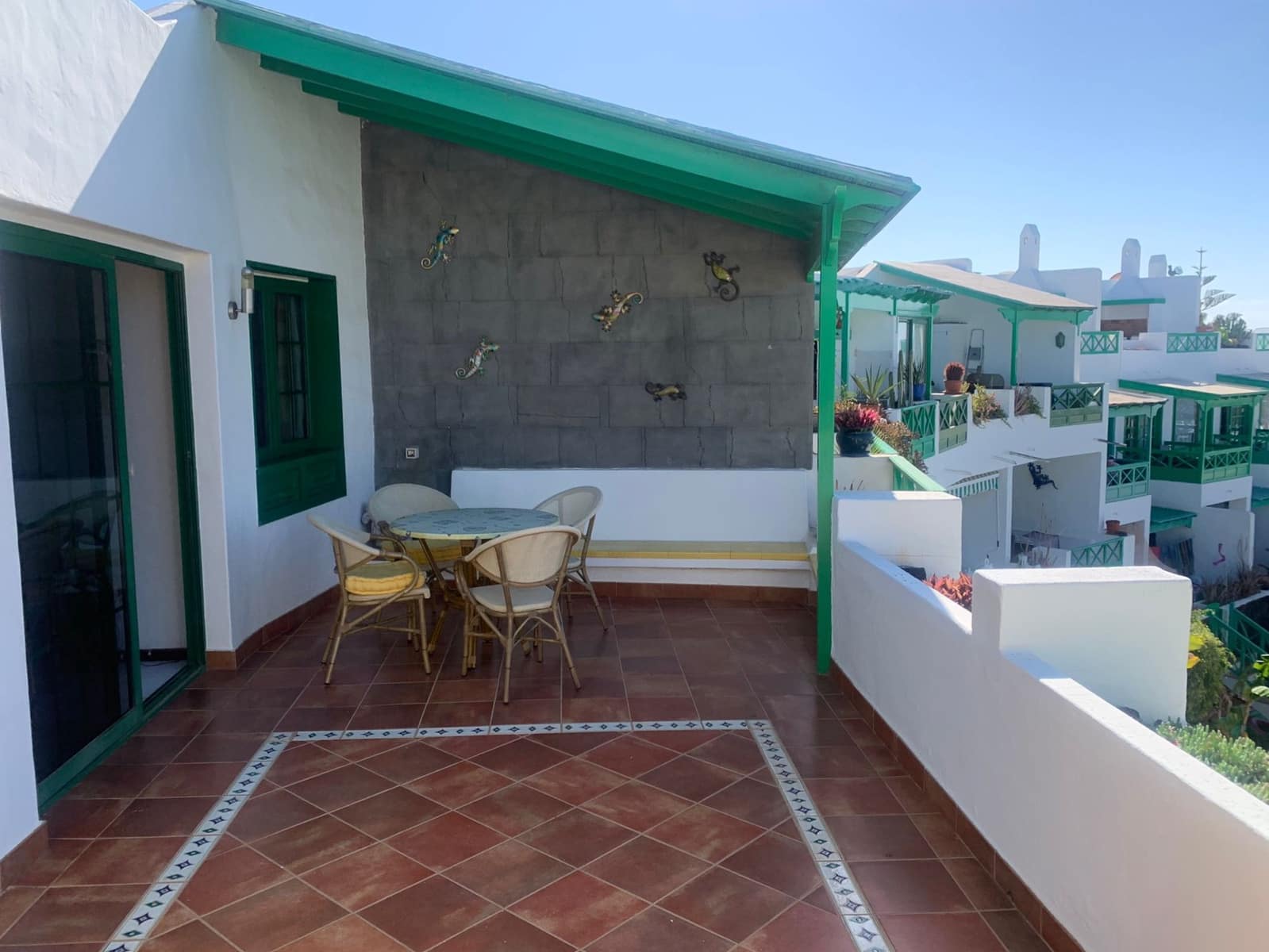2 bedroom Apartment for sale in Costa Teguise with garage - € 390,000 (Ref: 9833004)