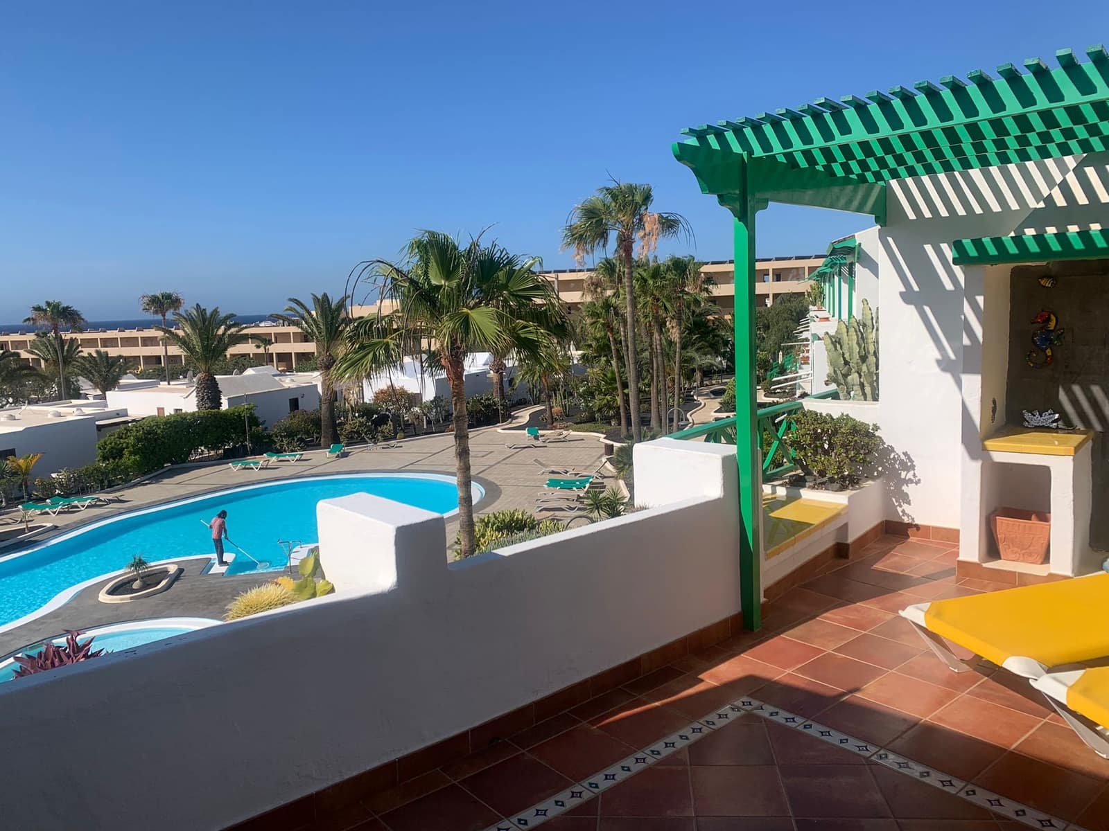 2 bedroom Apartment for sale in Costa Teguise with garage - € 390,000 (Ref: 9833004)