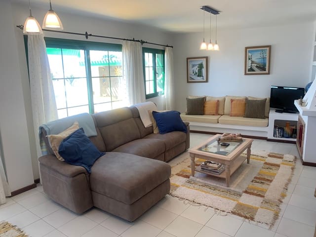 2 chambre Appartement à vendre à Costa Teguise, Teguise avec garage - 390 000 € (Ref: 9833004)