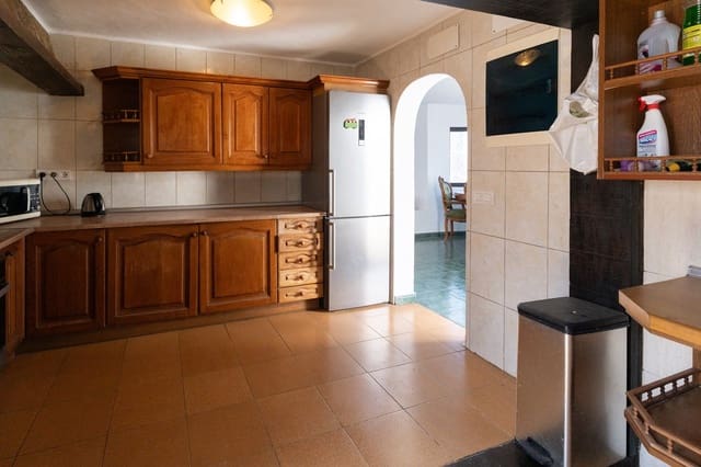 5 soverom Villa til salgs i Nazaret, Teguise med svømmebasseng garasje - € 595 000 (Ref: 9861171)