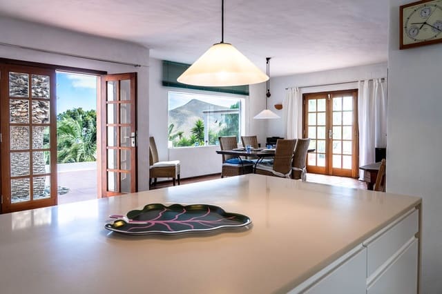 2 soverom Leilighet til salgs i Tahiche, Teguise med garasje - € 595 000 (Ref: 9922913)