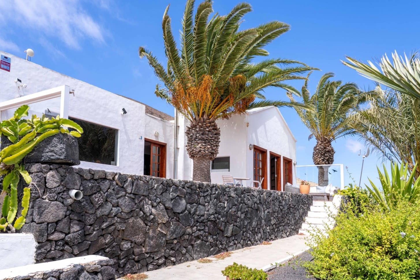 2 bedroom Apartment for sale in Tahiche with garage - € 595,000 (Ref: 9922913)