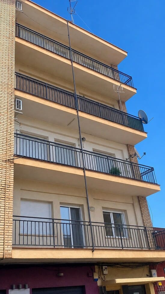 3 bedroom Apartment for sale in Denia with garage - € 175,000 (Ref: 10018322)