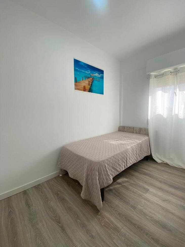 3 bedroom Apartment for sale in Denia with garage - € 175,000 (Ref: 10018322)