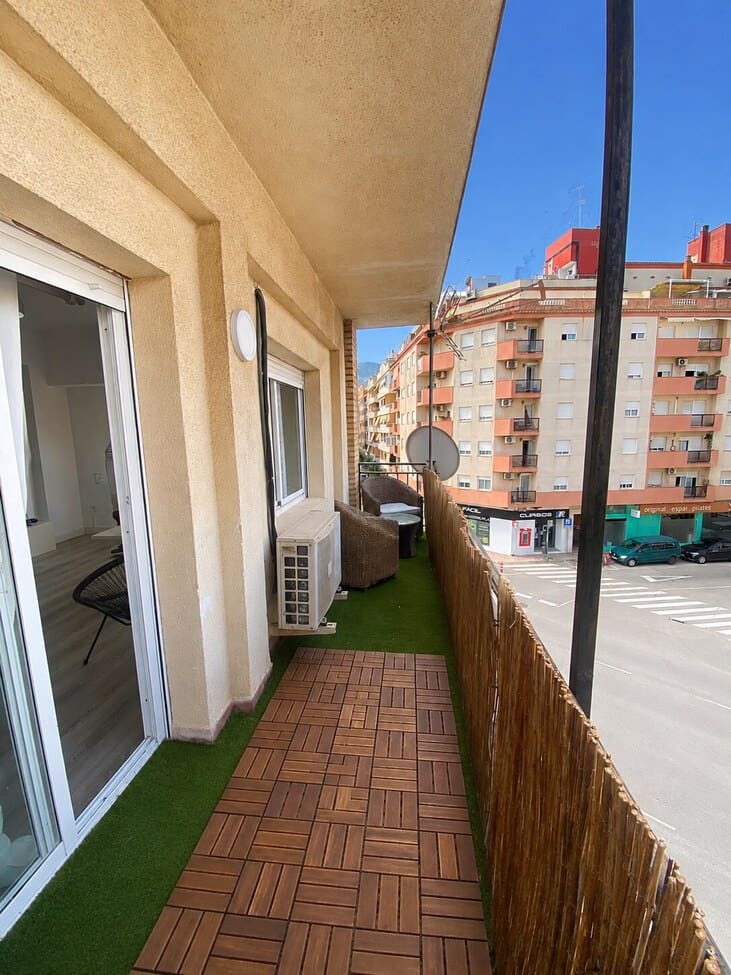 3 bedroom Apartment for sale in Denia with garage - € 175,000 (Ref: 10018322)