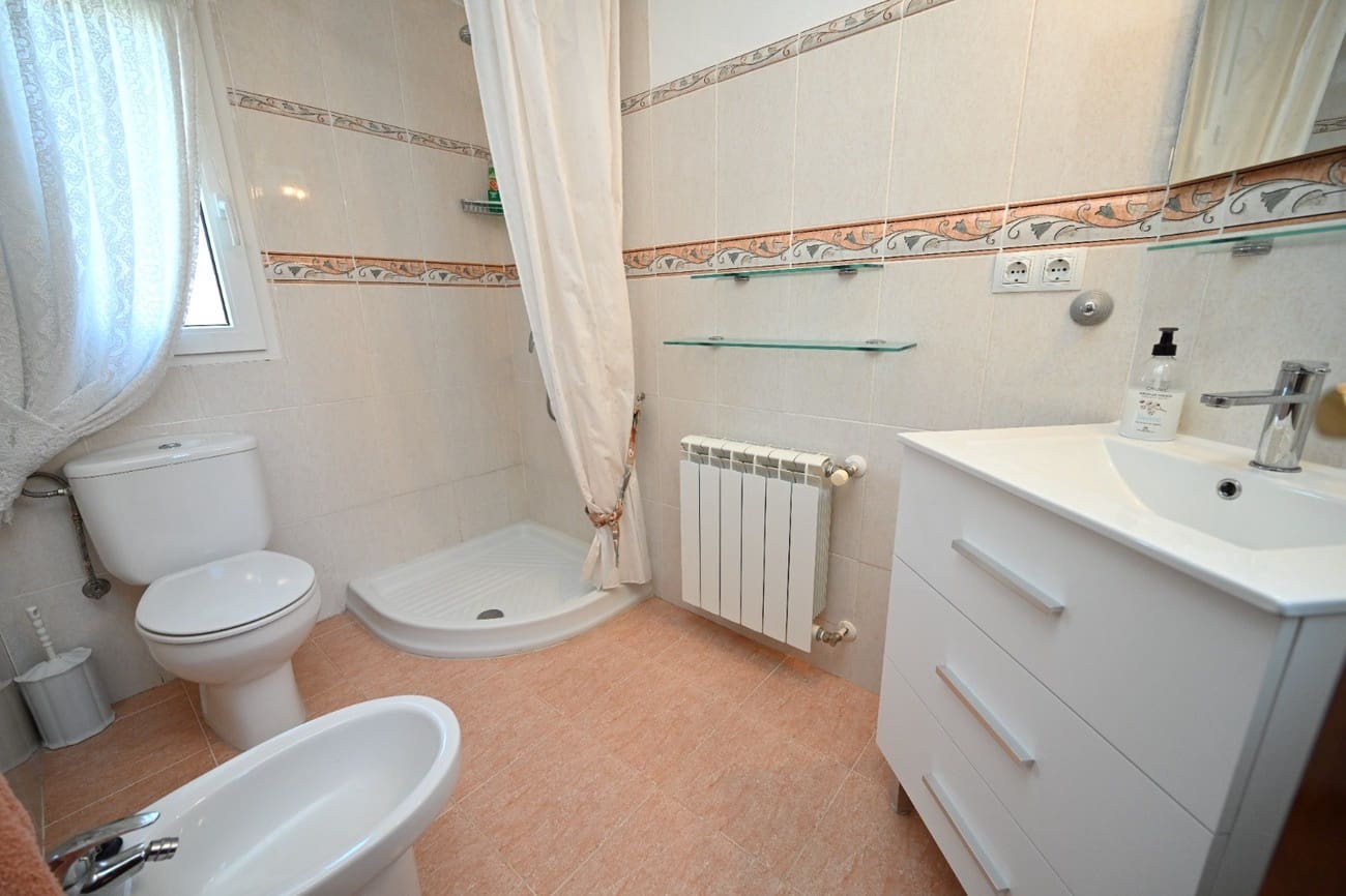 3 chambre Villa/Maison à vendre à La Sella avec piscine garage - 425 000 € (Ref: 10162124)