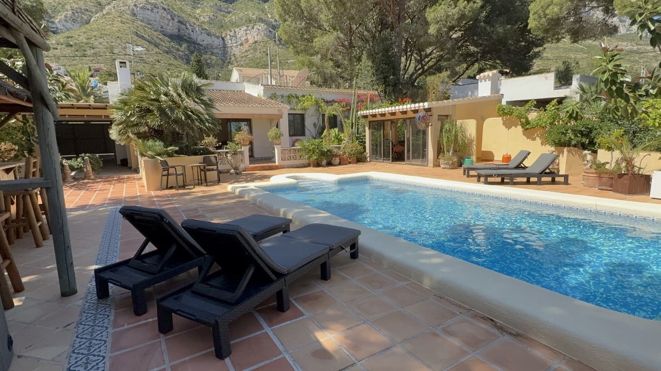 5 soverom Villa til salgs i Denia med svømmebasseng - € 490 000 (Ref: 9325818)