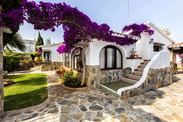 3 soverom Villa til salgs i La Pedrera - Vessanes, Dénia med svømmebasseng garasje - € 580 000 (Ref: 9325823)