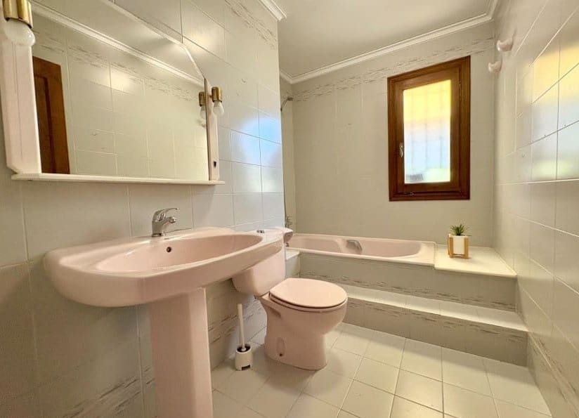 4 quarto Moradia para venda em Denia com piscina - 490 000 € (Ref: 9325824)