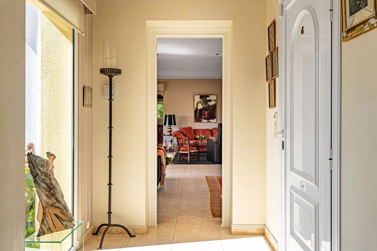 4 bedroom Villa for sale in Altea with pool - € 800,000 (Ref: 9345784)