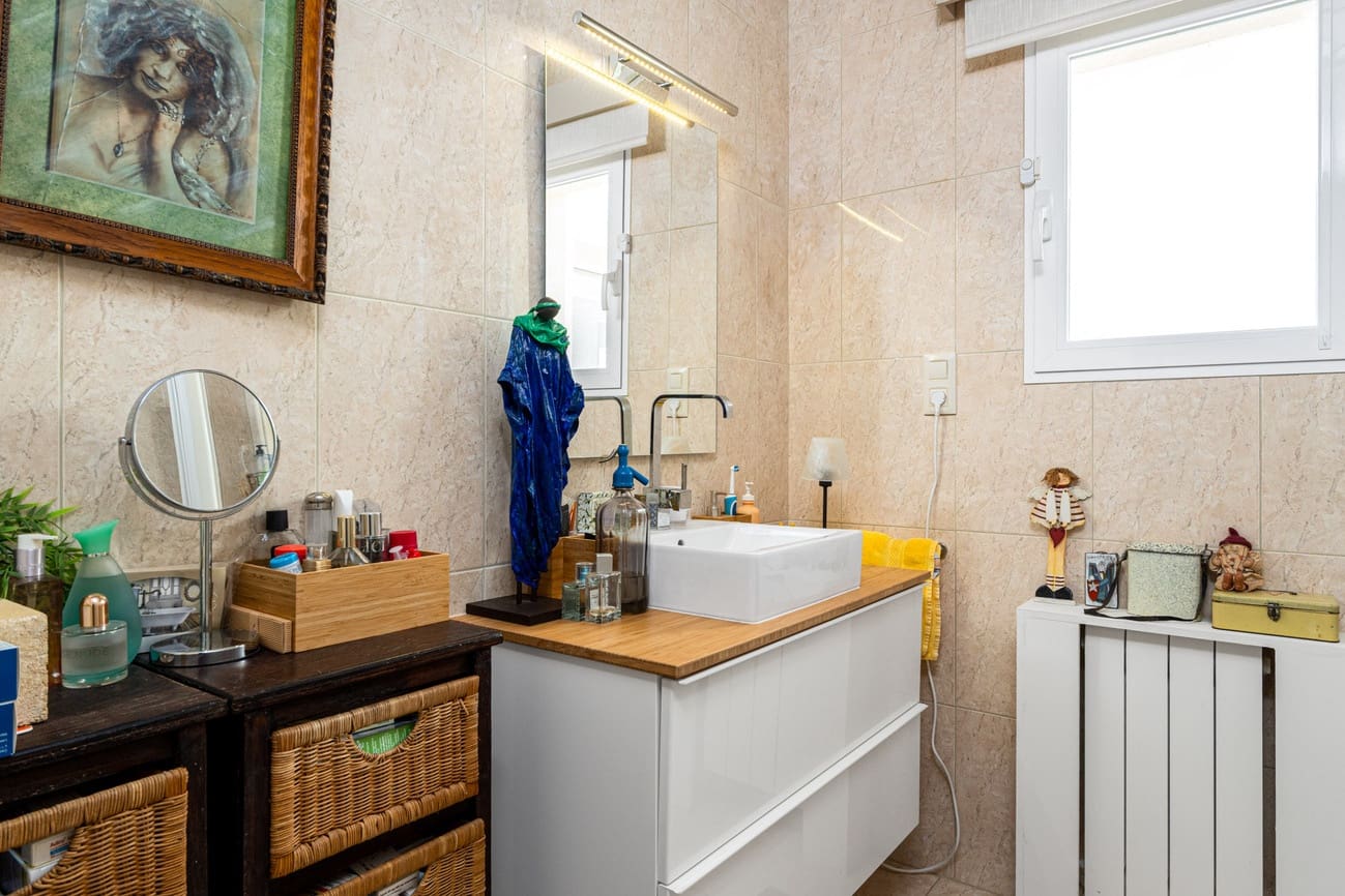 4 bedroom Villa for sale in Altea with pool - € 800,000 (Ref: 9345784)