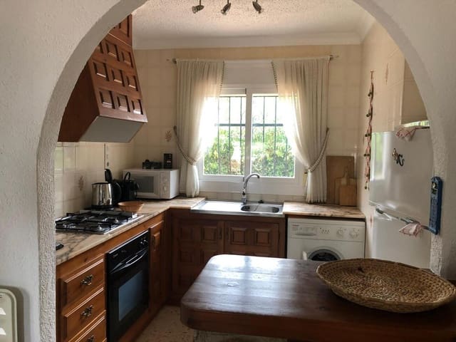 2 bedroom Bungalow for sale in Benidoleig with pool - € 270,000 (Ref: 9371437)