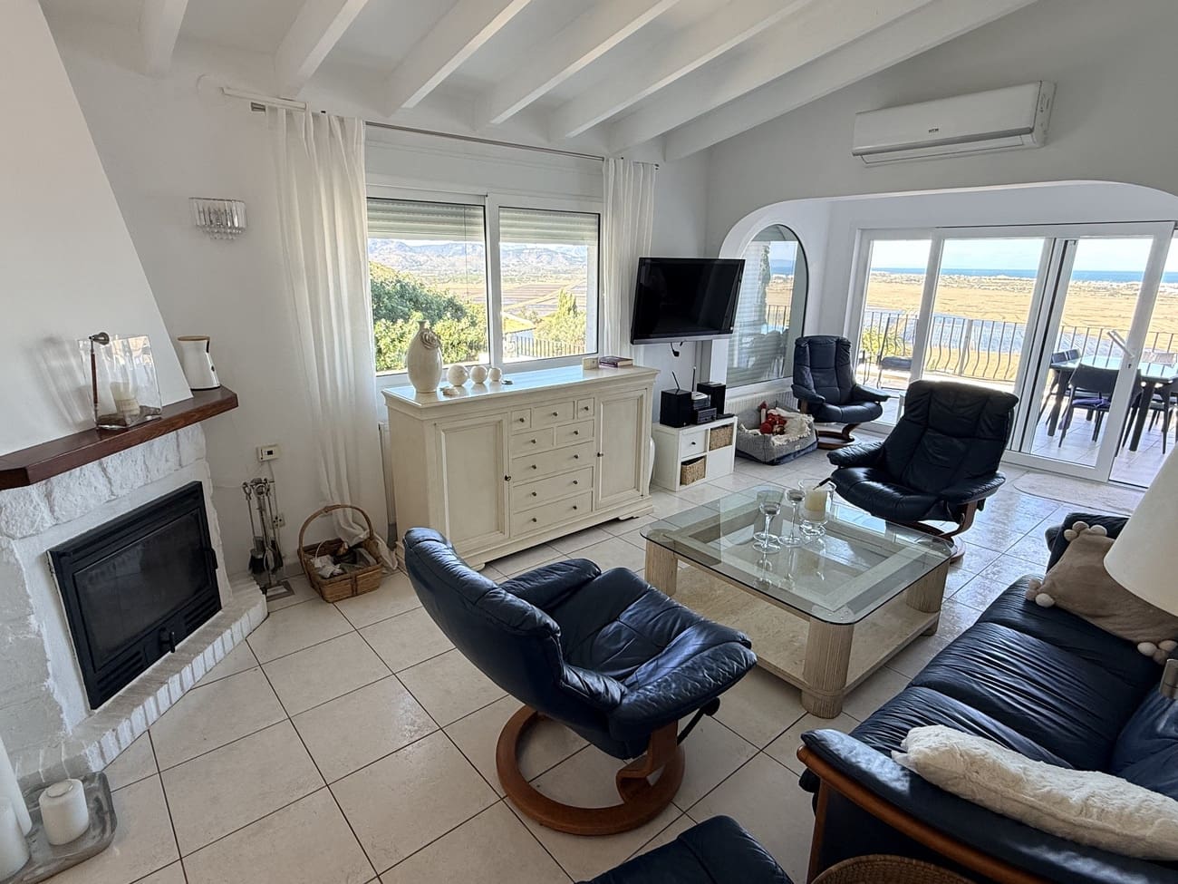 4 sypialnia Willa na sprzedaż w Monte Pego z basenem garażem - 560 000 € (Ref: 9932103)