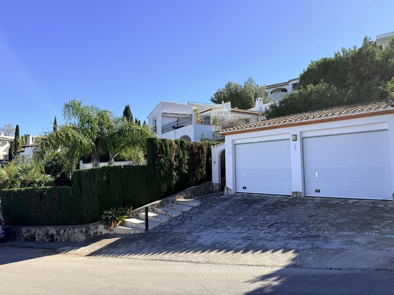 4 sypialnia Willa na sprzedaż w Monte Pego z basenem garażem - 560 000 € (Ref: 9932103)