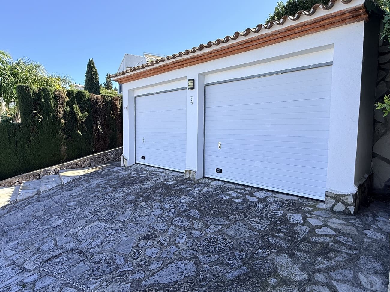 4 sypialnia Willa na sprzedaż w Monte Pego z basenem garażem - 560 000 € (Ref: 9932103)