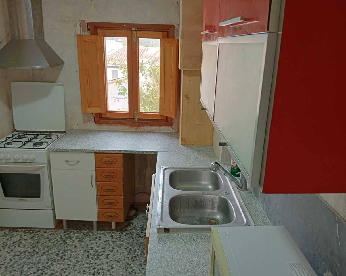 4 bedroom Townhouse for sale in Castell de Castells - € 85,000 (Ref: 9932105)