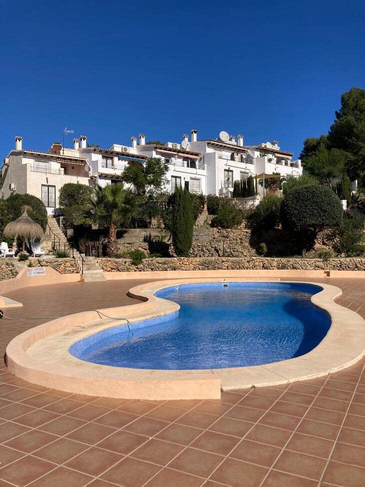 2 sovrum Hus till salu i Moraira med pool - 349 000 € (Ref: 9932107)