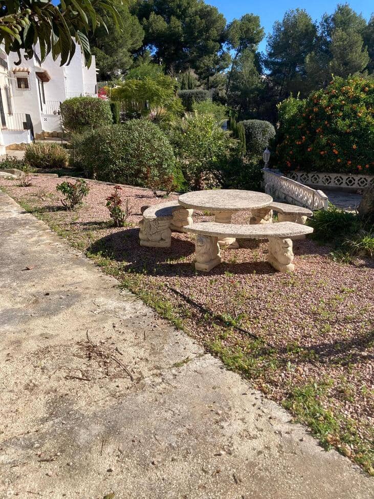 2 sovrum Hus till salu i Moraira med pool - 349 000 € (Ref: 9932107)