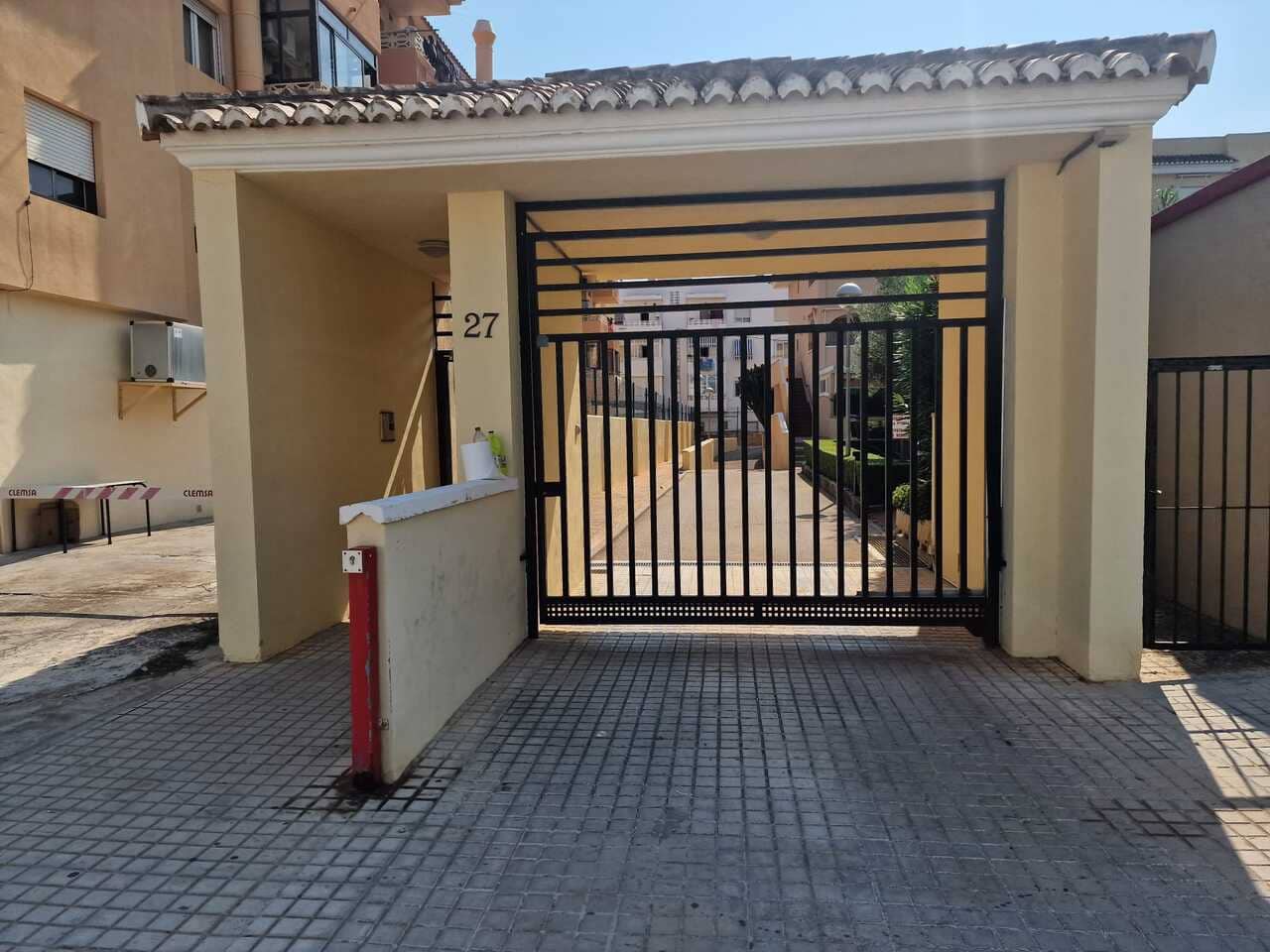 2 soverom Leilighet til salgs i Denia med svømmebasseng garasje - € 345 000 (Ref: 9932108)