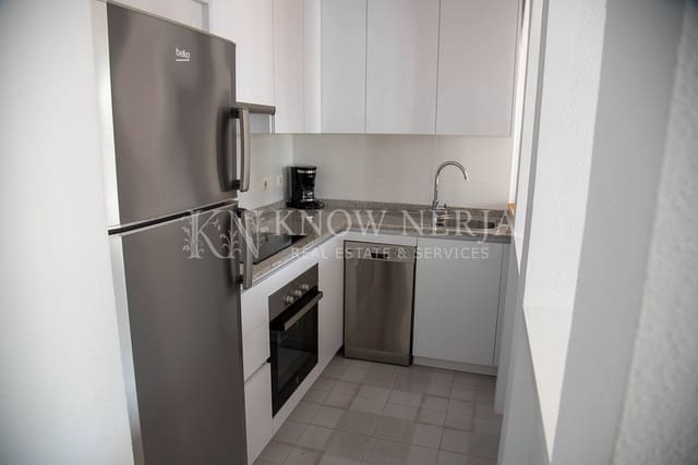 3 sovrum Villa till salu i Centro, Nerja med pool - 390 000 € (Ref: 9207210)